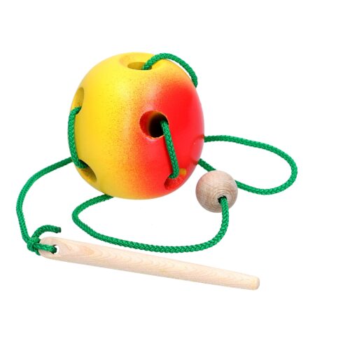 Розвиваюча іграшка К144. Шнуровка Яблуко Komarovtoys